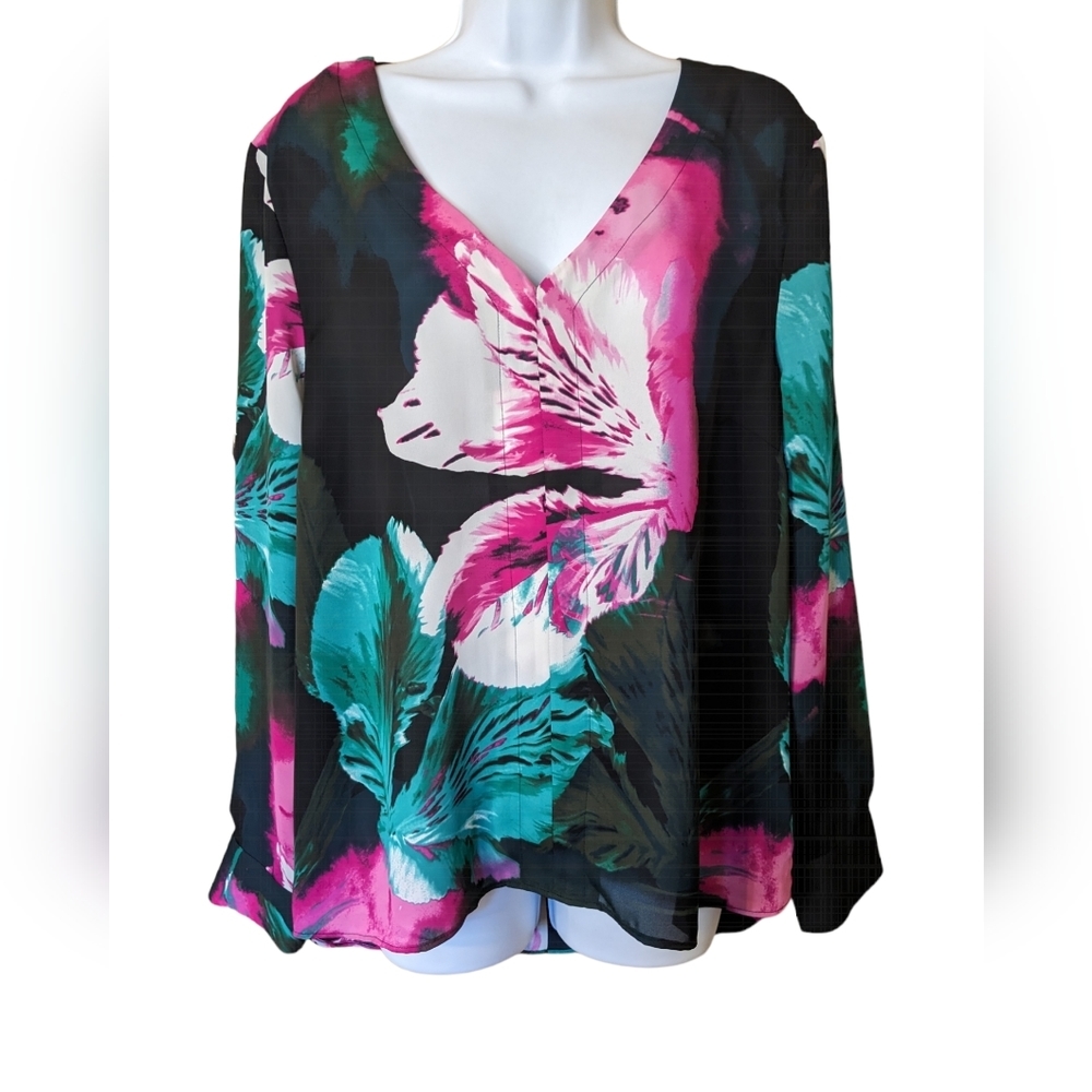 Jennifer Lopez bright floral lightweight long sleeve Dressy Blouse. NWT …
